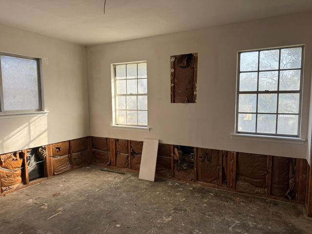 8702 Bridgeport DR, Austin, TX 78758