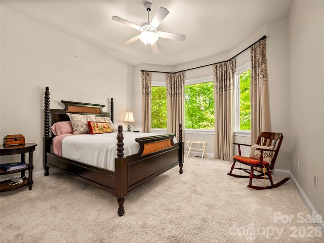 110 Little Cherokee Ridge, Hendersonville, NC 28739