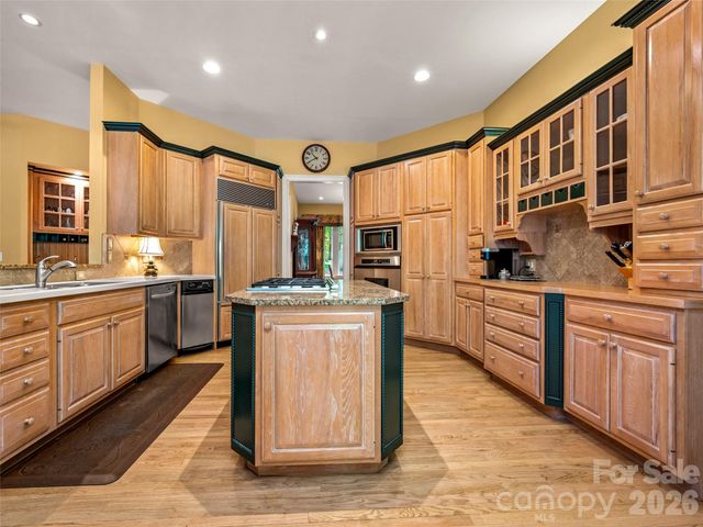 110 Little Cherokee Ridge, Hendersonville, NC 28739