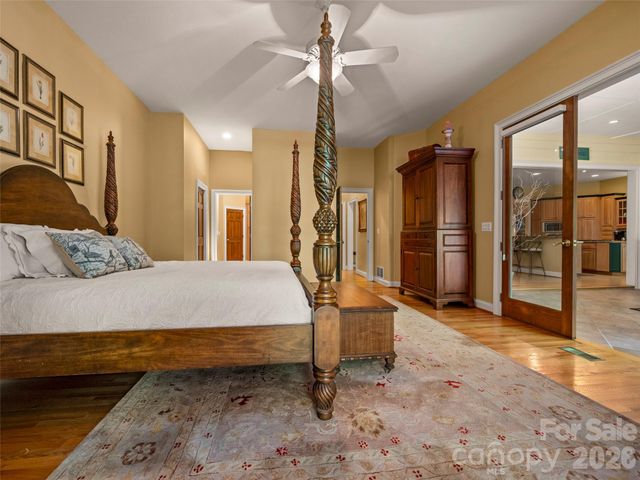 110 Little Cherokee Ridge, Hendersonville, NC 28739