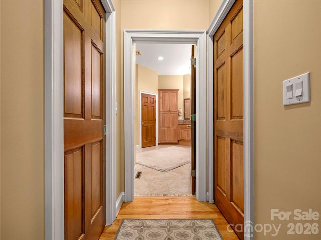 110 Little Cherokee Ridge, Hendersonville, NC 28739
