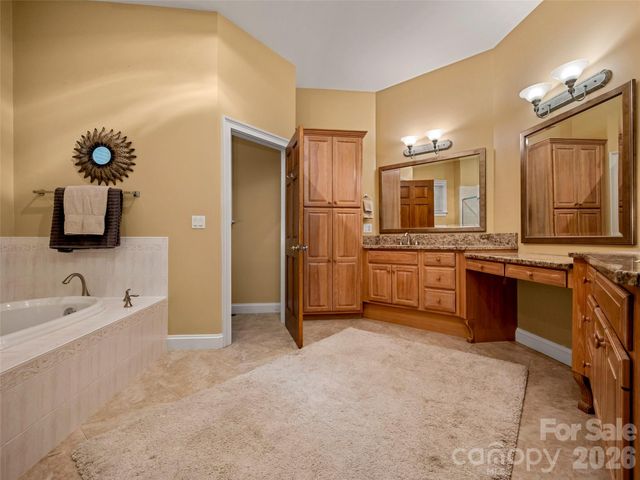 110 Little Cherokee Ridge, Hendersonville, NC 28739