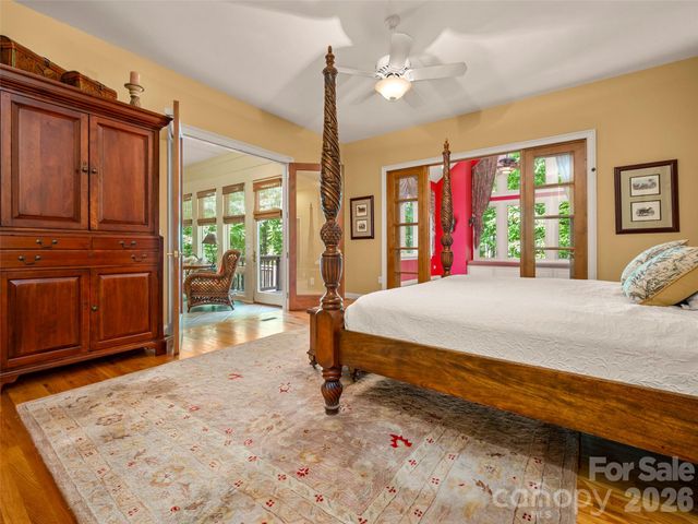 110 Little Cherokee Ridge, Hendersonville, NC 28739