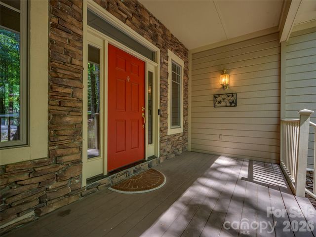 110 Little Cherokee Ridge, Hendersonville, NC 28739