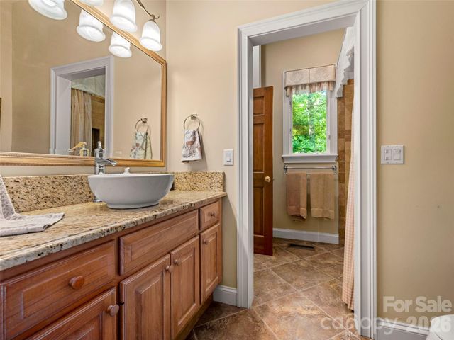 110 Little Cherokee Ridge, Hendersonville, NC 28739