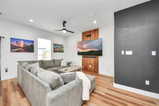 3521 Mainer Street, Houston, TX 77021