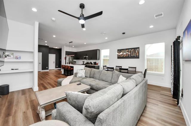 3521 Mainer Street, Houston, TX 77021