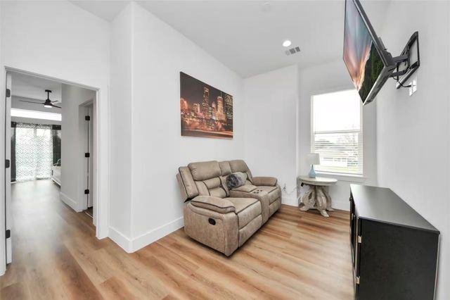 3521 Mainer Street, Houston, TX 77021