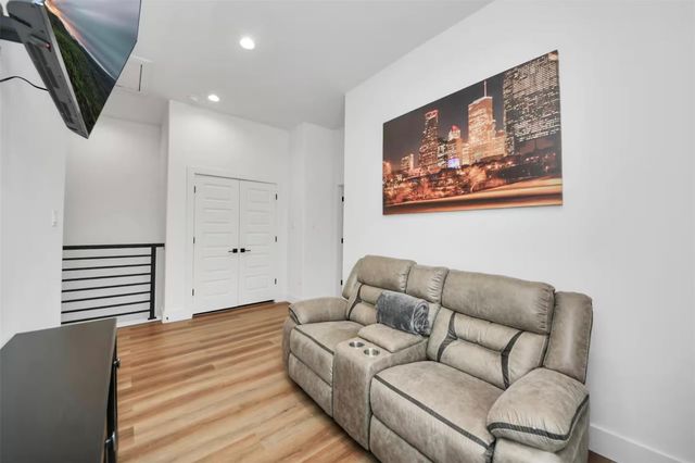 3521 Mainer Street, Houston, TX 77021