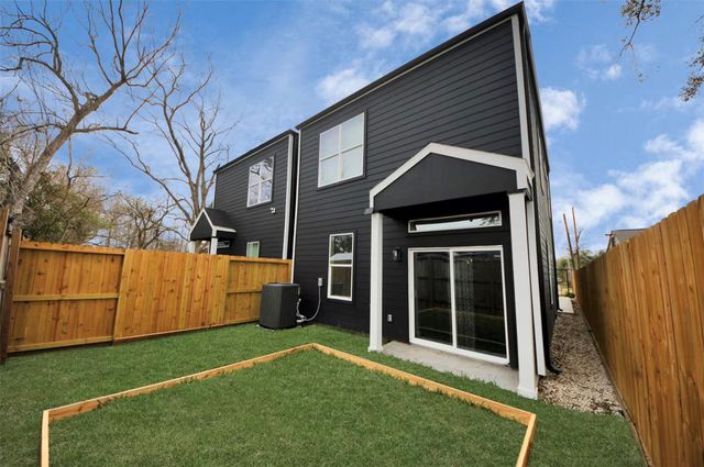 3521 Mainer Street, Houston, TX 77021