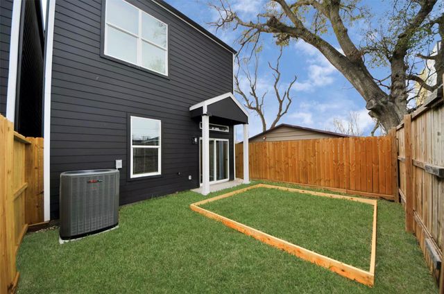 3521 Mainer Street, Houston, TX 77021