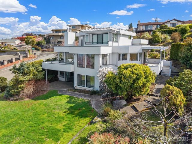 505 S Marine Hills Way, Federal Way, WA 98003