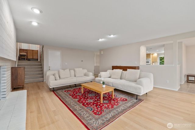 505 S Marine Hills Way, Federal Way, WA 98003