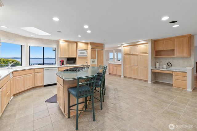 505 S Marine Hills Way, Federal Way, WA 98003