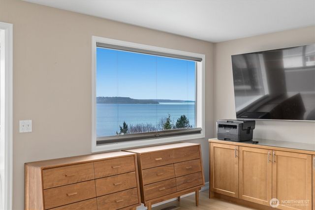 505 S Marine Hills Way, Federal Way, WA 98003