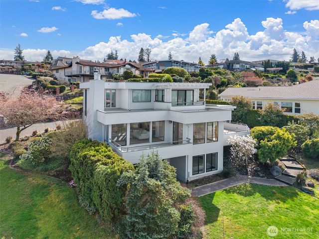 505 S Marine Hills Way, Federal Way, WA 98003