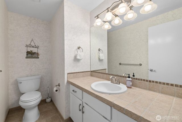 505 S Marine Hills Way, Federal Way, WA 98003