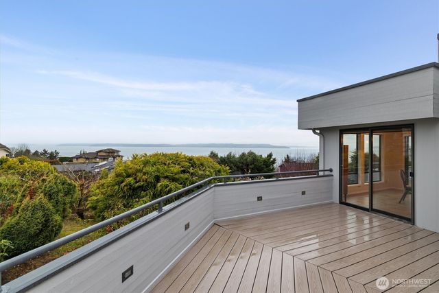 505 S Marine Hills Way, Federal Way, WA 98003