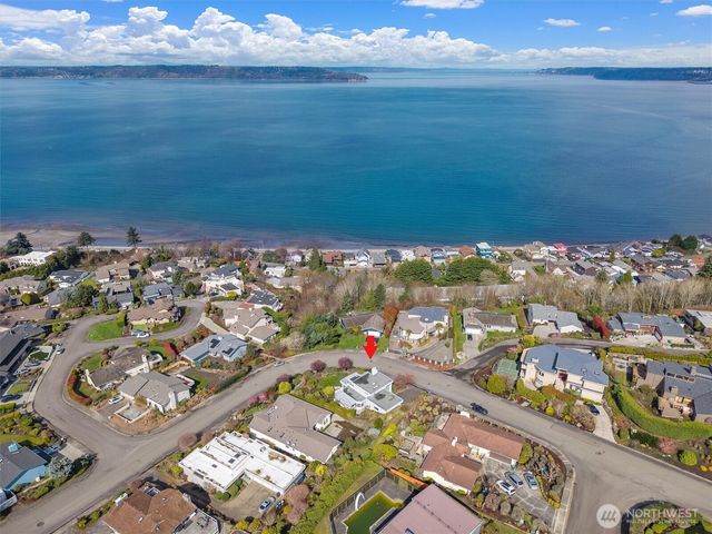 505 S Marine Hills Way, Federal Way, WA 98003