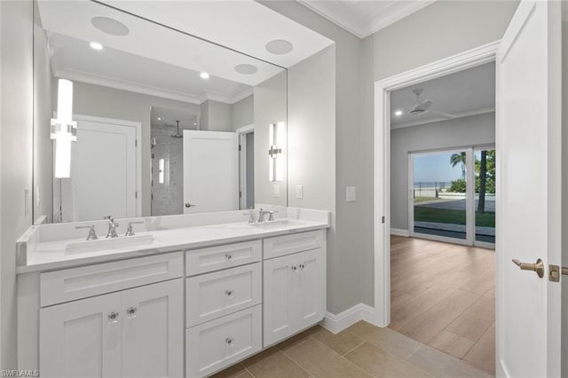 3399 Gulf Shore BLVD N # 111, Naples, FL 34103