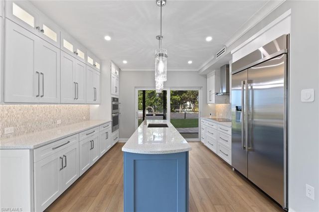 3399 Gulf Shore BLVD N # 111, Naples, FL 34103