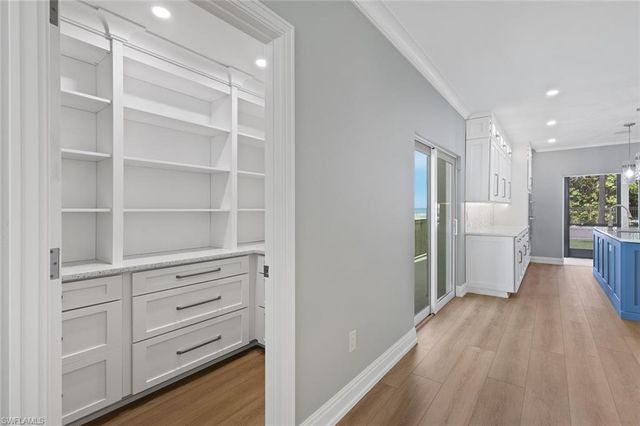 3399 Gulf Shore BLVD N # 111, Naples, FL 34103