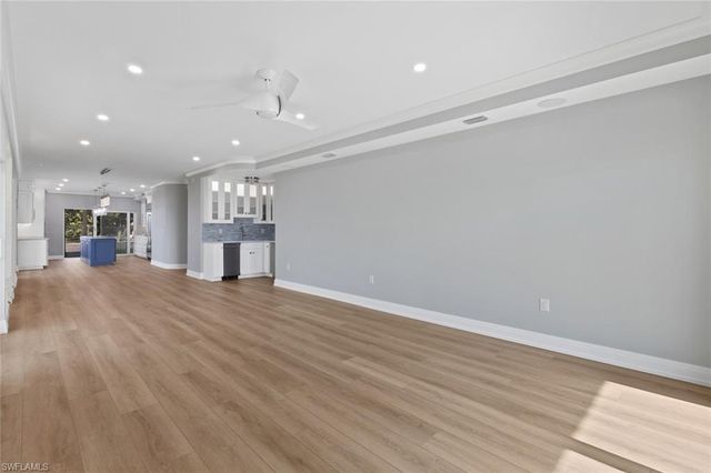 3399 Gulf Shore BLVD N # 111, Naples, FL 34103