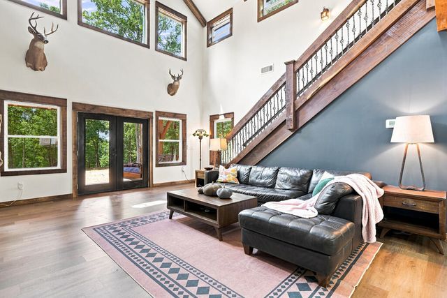 180 Red Plum Drive, Ellijay, GA 30540