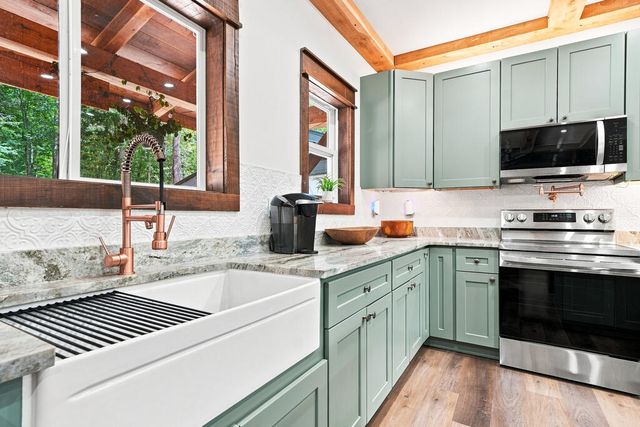180 Red Plum Drive, Ellijay, GA 30540