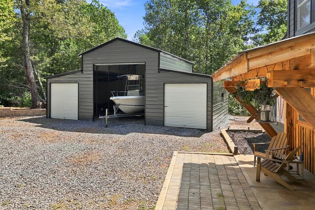 180 Red Plum Drive, Ellijay, GA 30540