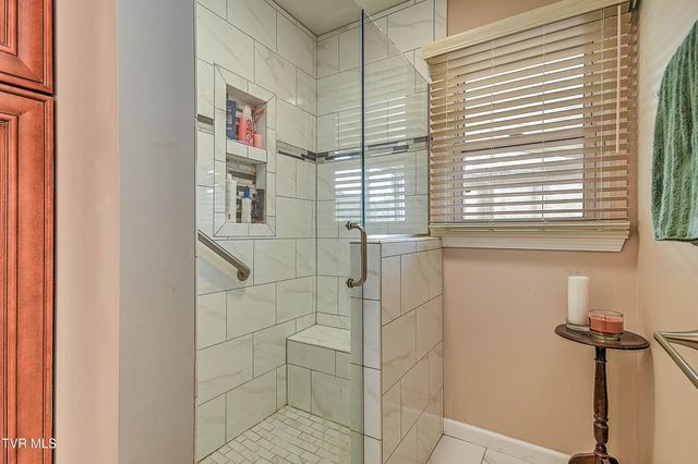 208 Wimberly Way, Bristol, TN 37620