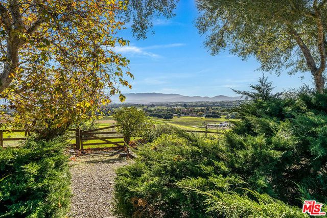 2975 Calle Bonita, Santa Ynez, CA 93460