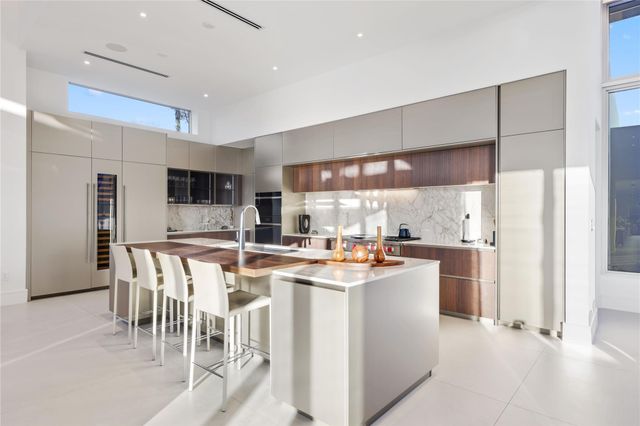 5747 NW 63rd Way, Parkland, FL 33067