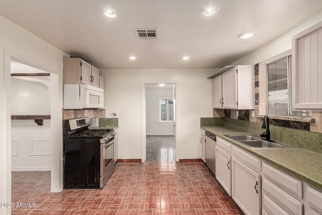 1642 N 38TH Avenue, Phoenix, AZ 85009