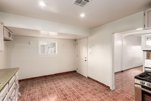 1642 N 38TH Avenue, Phoenix, AZ 85009