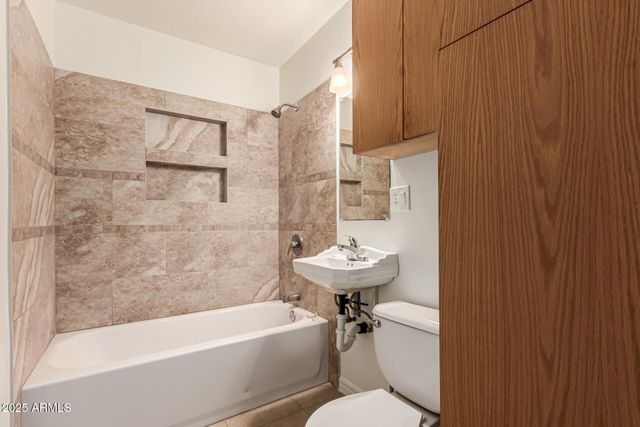 1642 N 38TH Avenue, Phoenix, AZ 85009