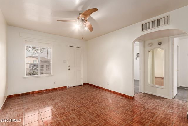 1642 N 38TH Avenue, Phoenix, AZ 85009