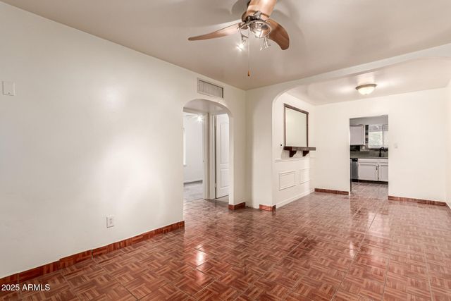 1642 N 38TH Avenue, Phoenix, AZ 85009