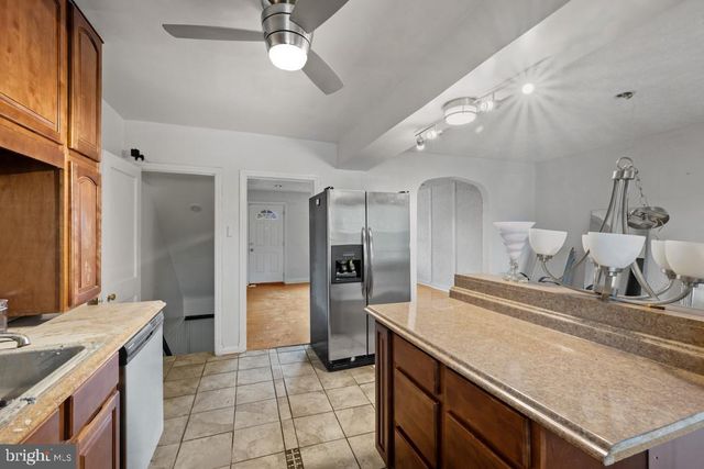 222 N EDGEWOOD ST, Baltimore, MD 21229