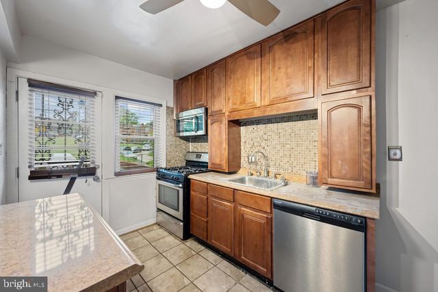 222 N EDGEWOOD ST, Baltimore, MD 21229