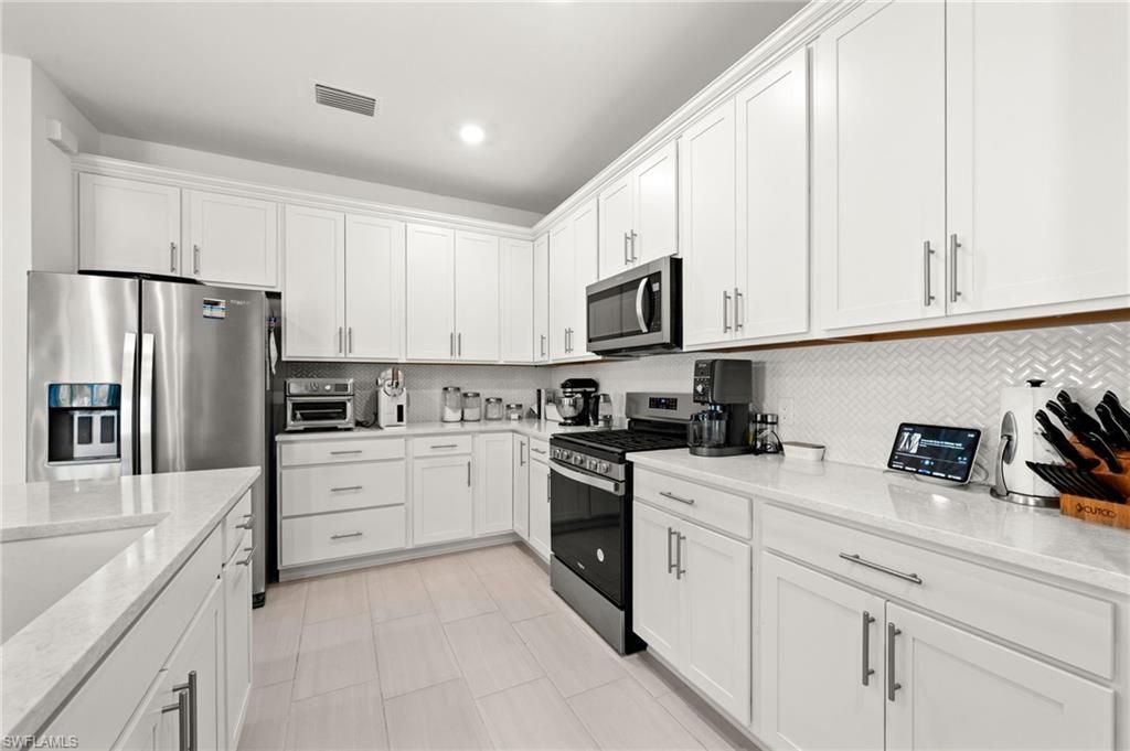 12461 Basalt LN, Babcock Ranch, FL 33920 — photo 3