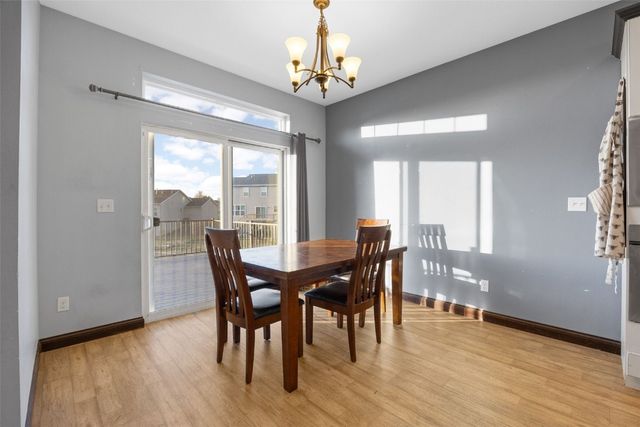 916 Blue Stone Street NW, Cedar Rapids, IA 52405