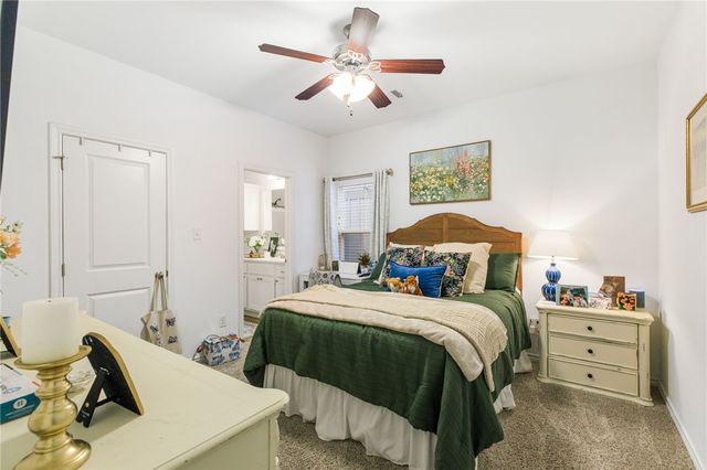 561 Momma Bear Drive, College Station, TX 77845