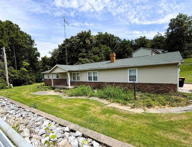 302 W Main Street, Ellettsville, IN 47429