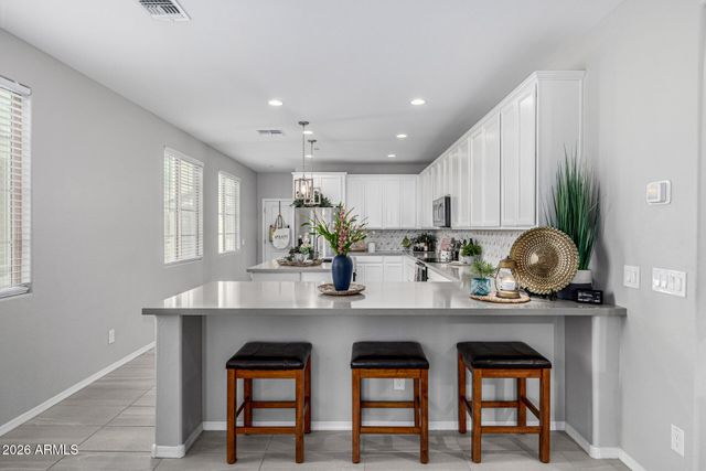 1747 E CHELSEA Lane, Gilbert, AZ 85295