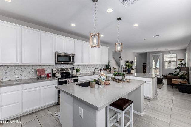 1747 E CHELSEA Lane, Gilbert, AZ 85295