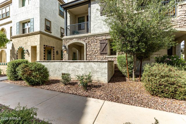 1747 E CHELSEA Lane, Gilbert, AZ 85295