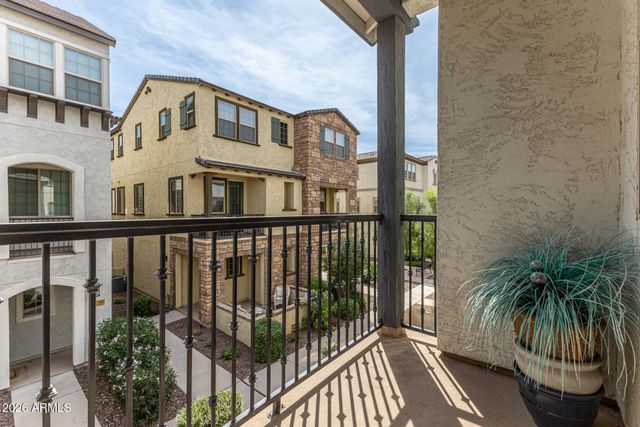 1747 E CHELSEA Lane, Gilbert, AZ 85295