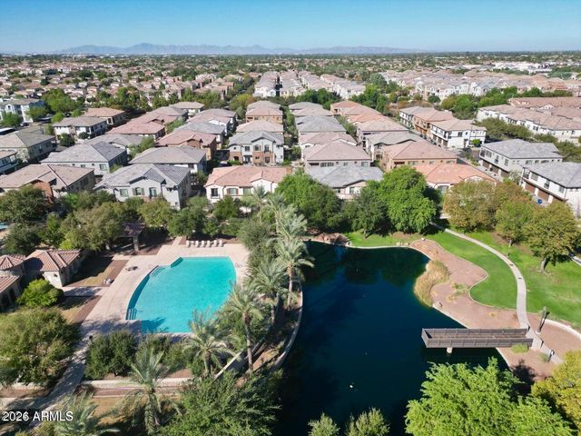 1747 E CHELSEA Lane, Gilbert, AZ 85295