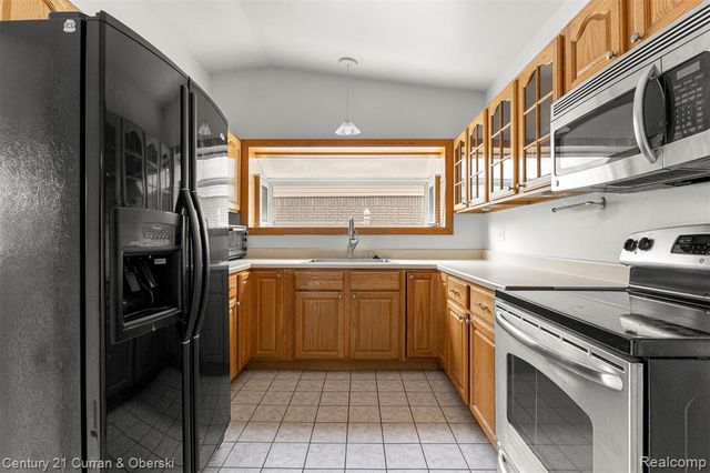 12345 Bedford Drive, Southgate, MI 48195